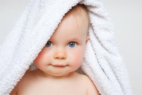 母乳喂养多久最好 母乳到2岁的南宁捐卵宝宝智商高吗